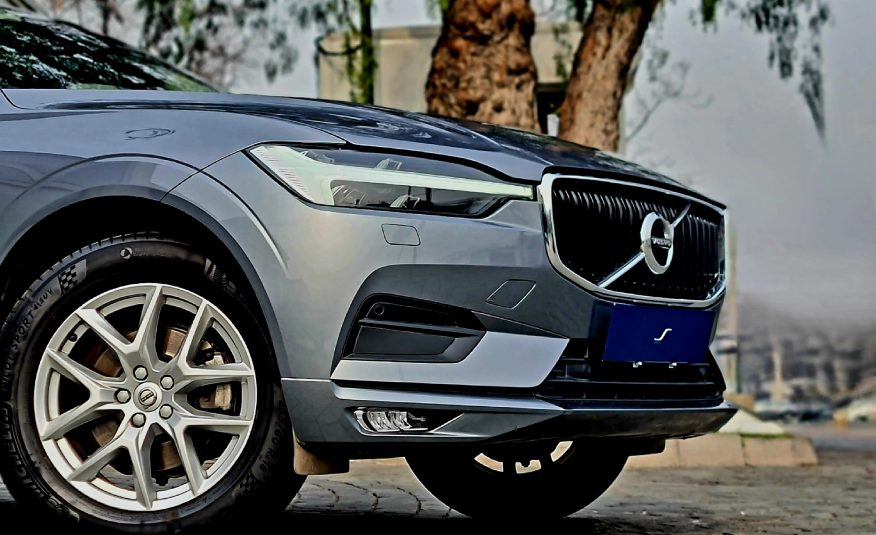 2021 Volvo XC60 2.0 T5 Momentum Auto 4WD